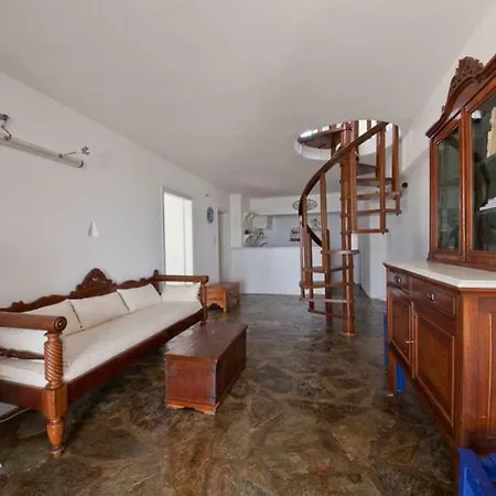 Antiparos House With Panoramic Views *