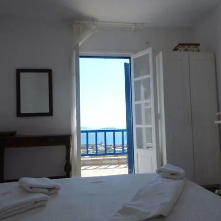 Antiparos House With Panoramic Views *